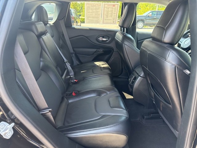 Used 2023 Jeep Cherokee Altitude Lux image 25