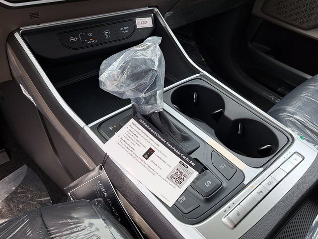 New 2026 Kia Carnival FWD image 11