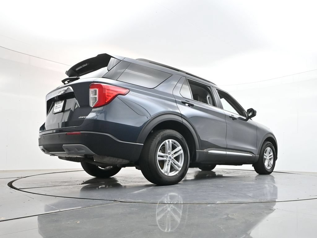Used 2023 Ford Explorer XLT w/ Equipment Group 202A AWD/4WD image 55