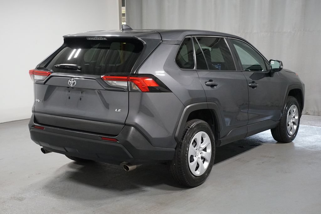 Used 2022 Toyota RAV4 LE FWD image 8
