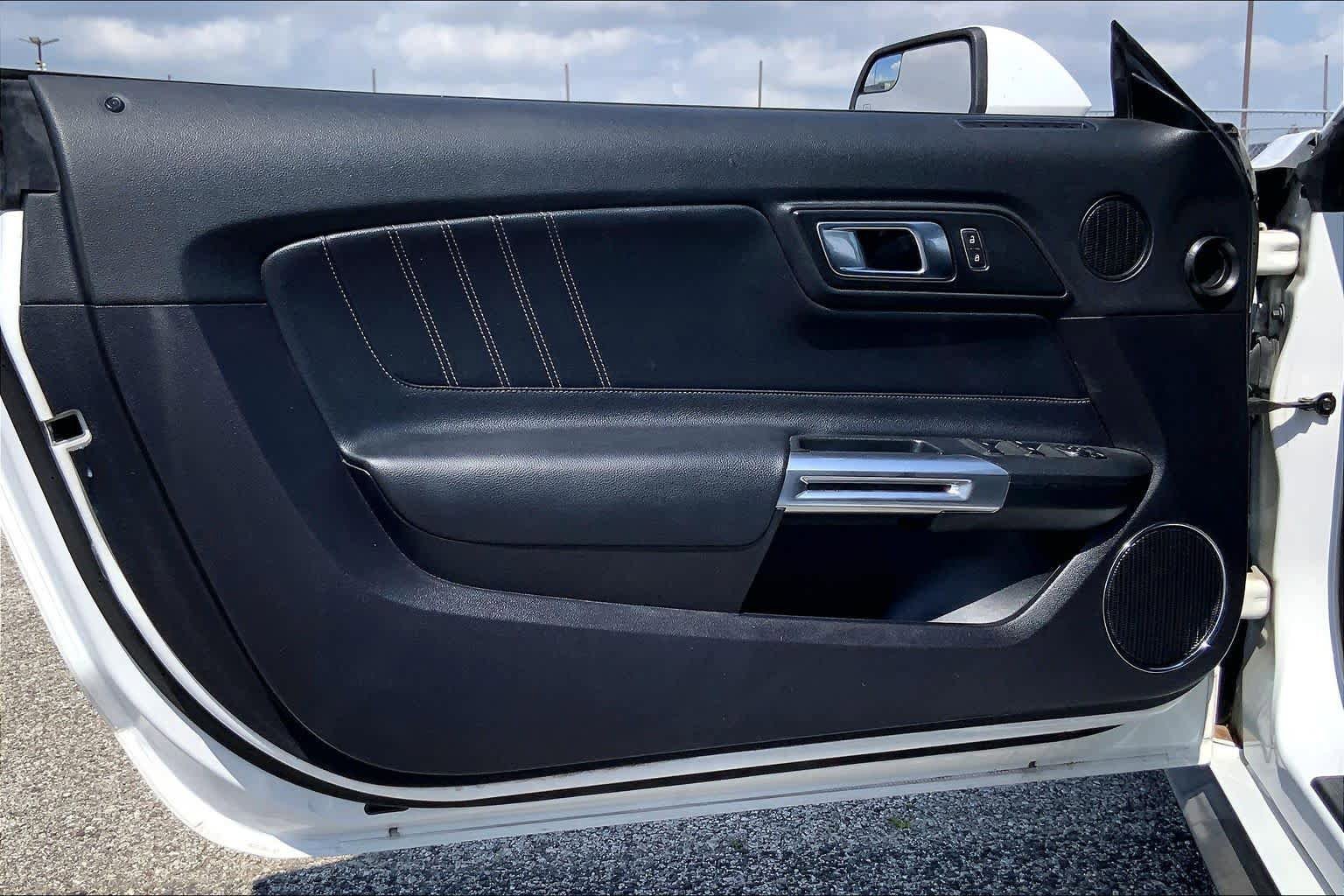 Used 2019 Ford Mustang Premium RWD image 21