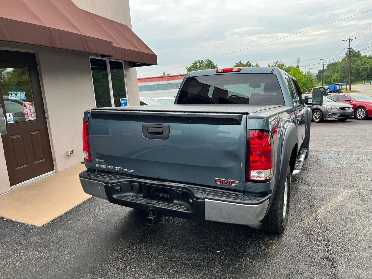 Used 2011 GMC Sierra 1500 SLE w/ Power Tech Package AWD/4WD image 6