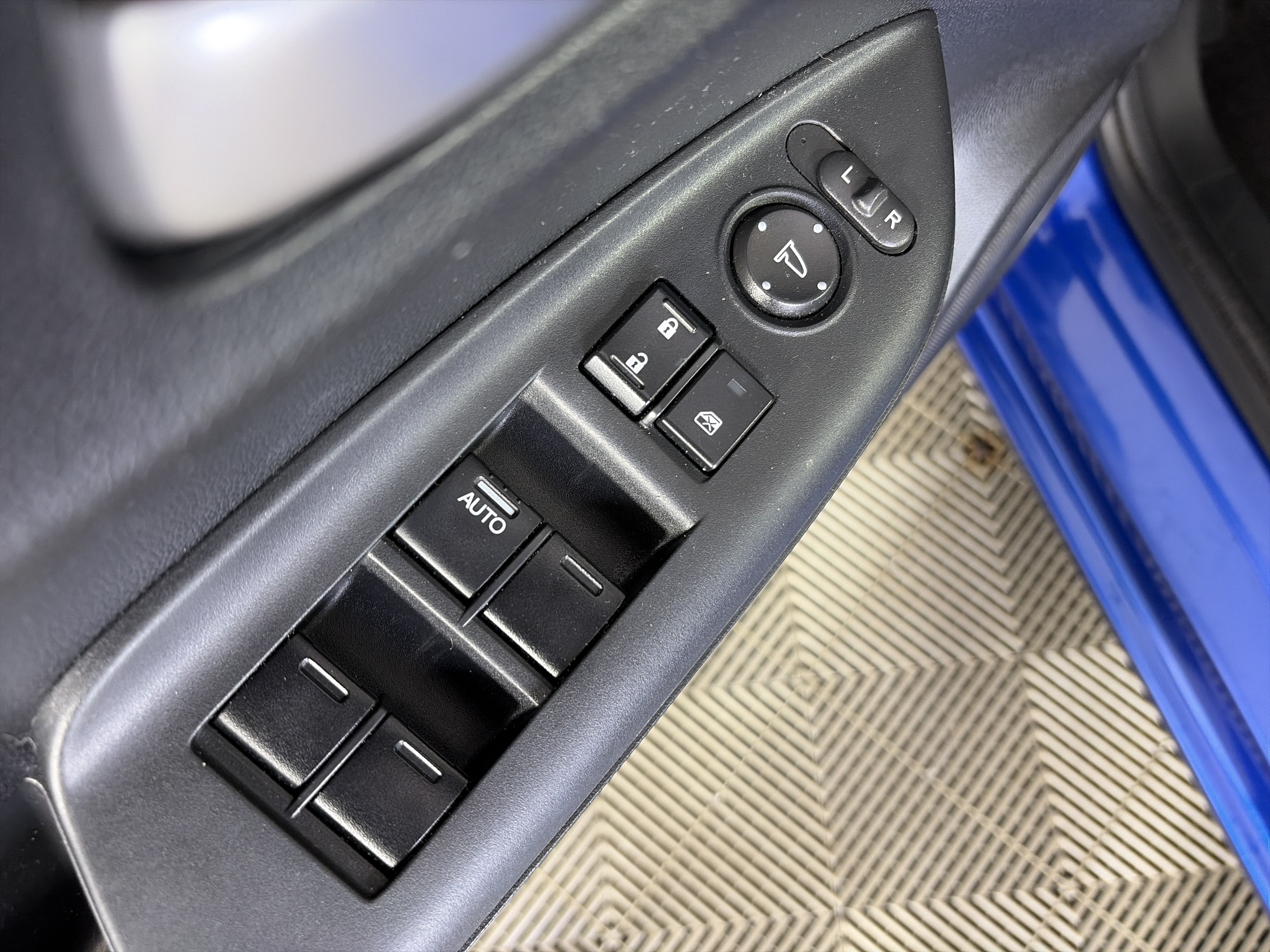 Used 2017 Honda Fit EX-L image 27
