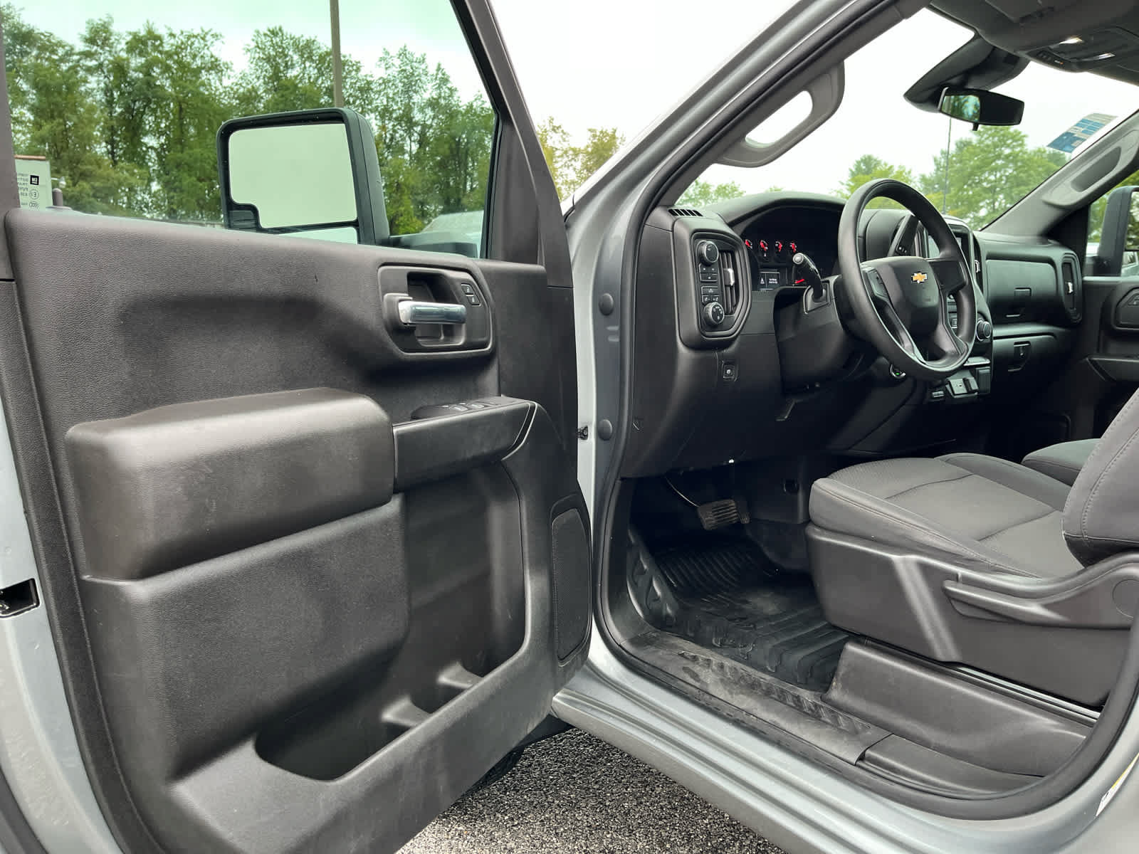 Used 2024 Chevrolet Silverado 3500 W/T AWD/4WD image 9