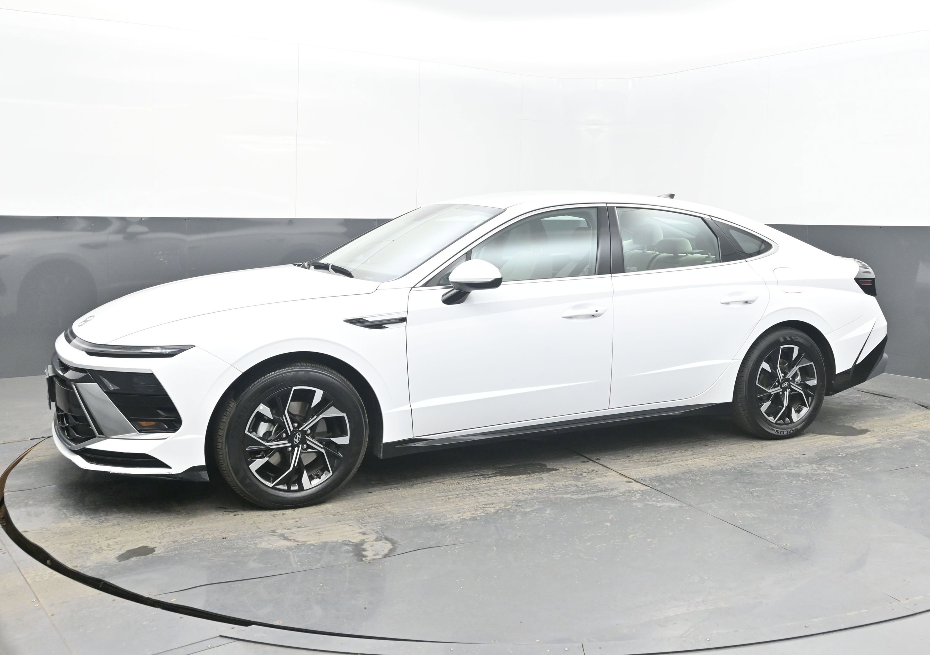 Used 2025 Hyundai Sonata SEL image 5