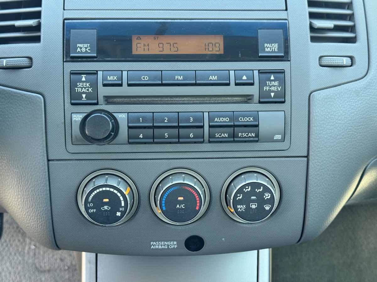 Used 2006 Nissan Altima 3.5 SE FWD image 42