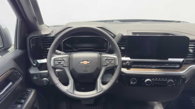 Used 2022 Chevrolet Silverado 1500 LT RWD image 19
