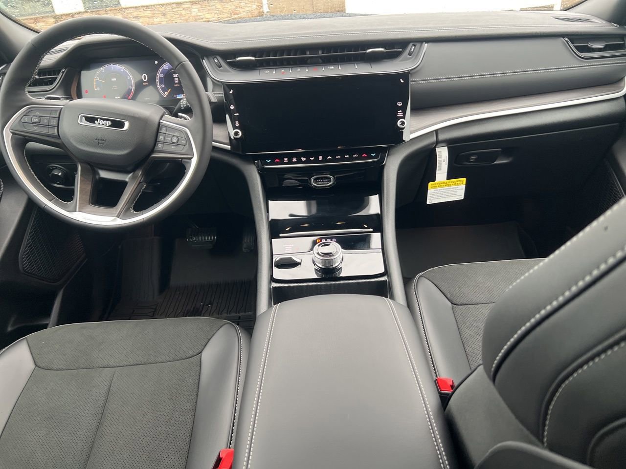 New 2026 Jeep Grand Cherokee Altitude image 19