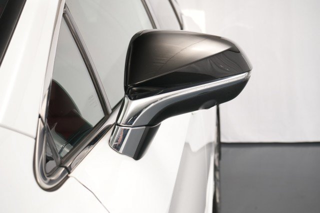 Used 2022 Lexus RX 450h F Sport w/ Accessory Package AWD/4WD image 19