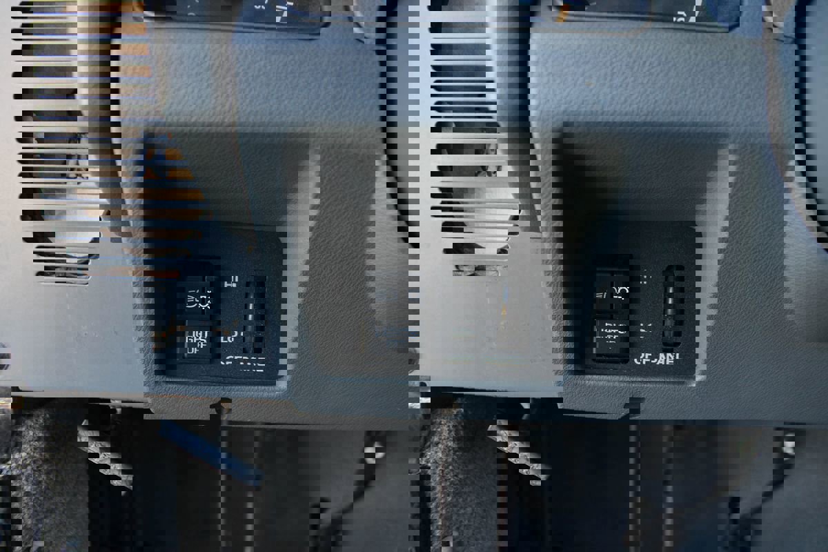 Used 1990 Jeep Wrangler S image 27