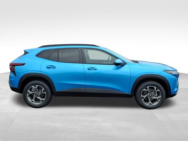 New 2026 Chevrolet Trax LT FWD image 2
