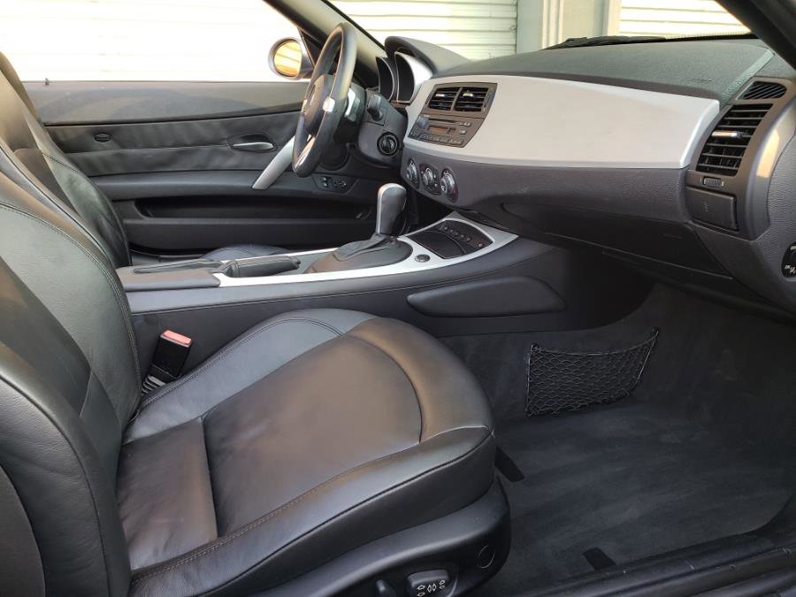 Used 2008 BMW Z4 3.0si image 9