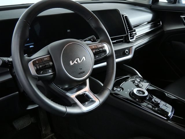 Used 2025 Kia Sportage EX AWD/4WD image 17