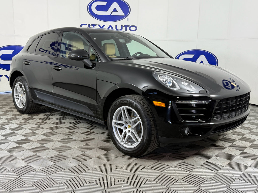 Used 2018 Porsche Macan Base (PDK) image 1