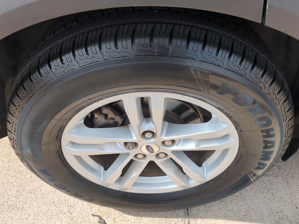 Used 2021 Ford Explorer XLT w/ Equipment Group 202A image 23