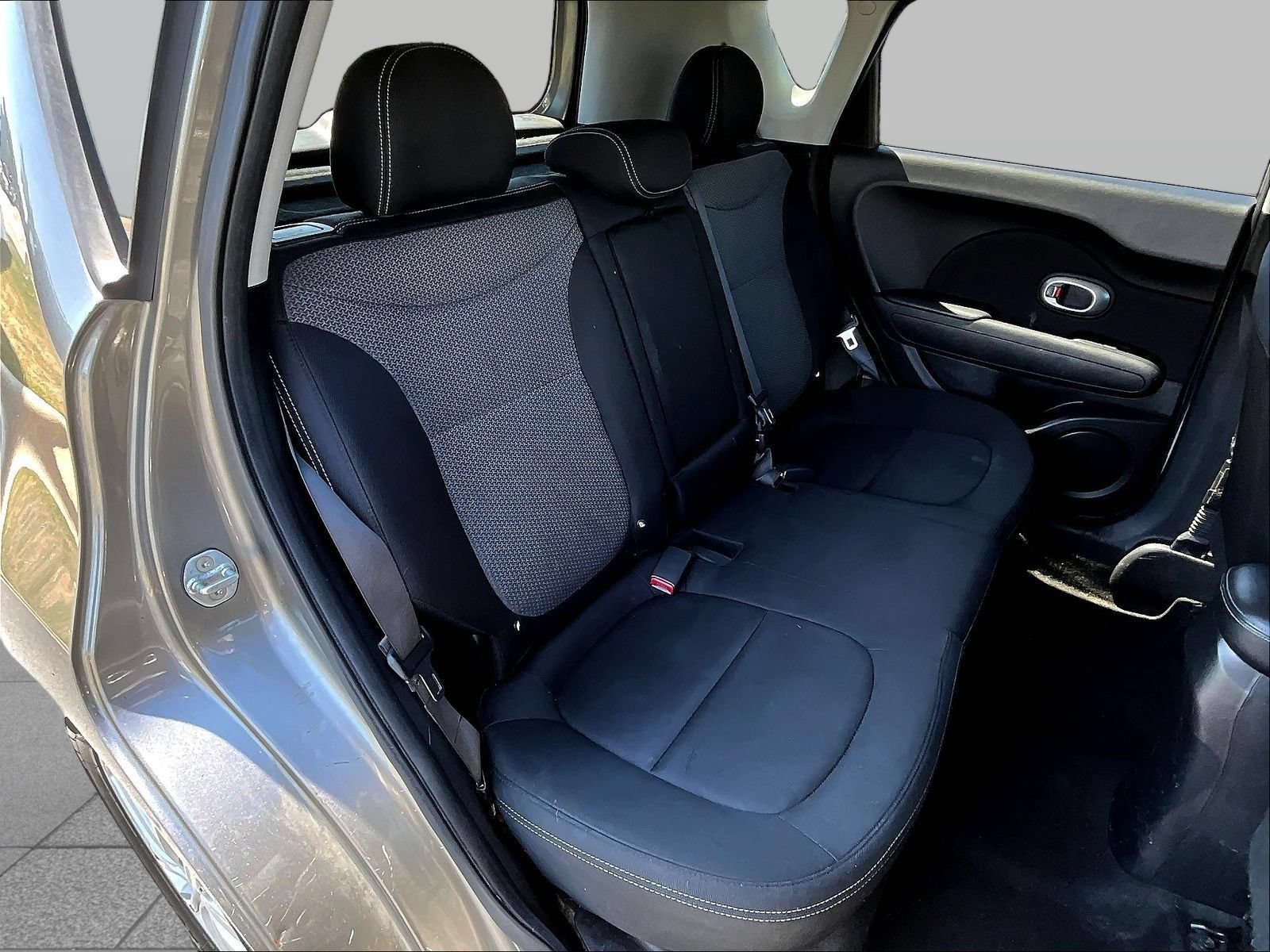 Used 2018 Kia Soul + FWD image 27