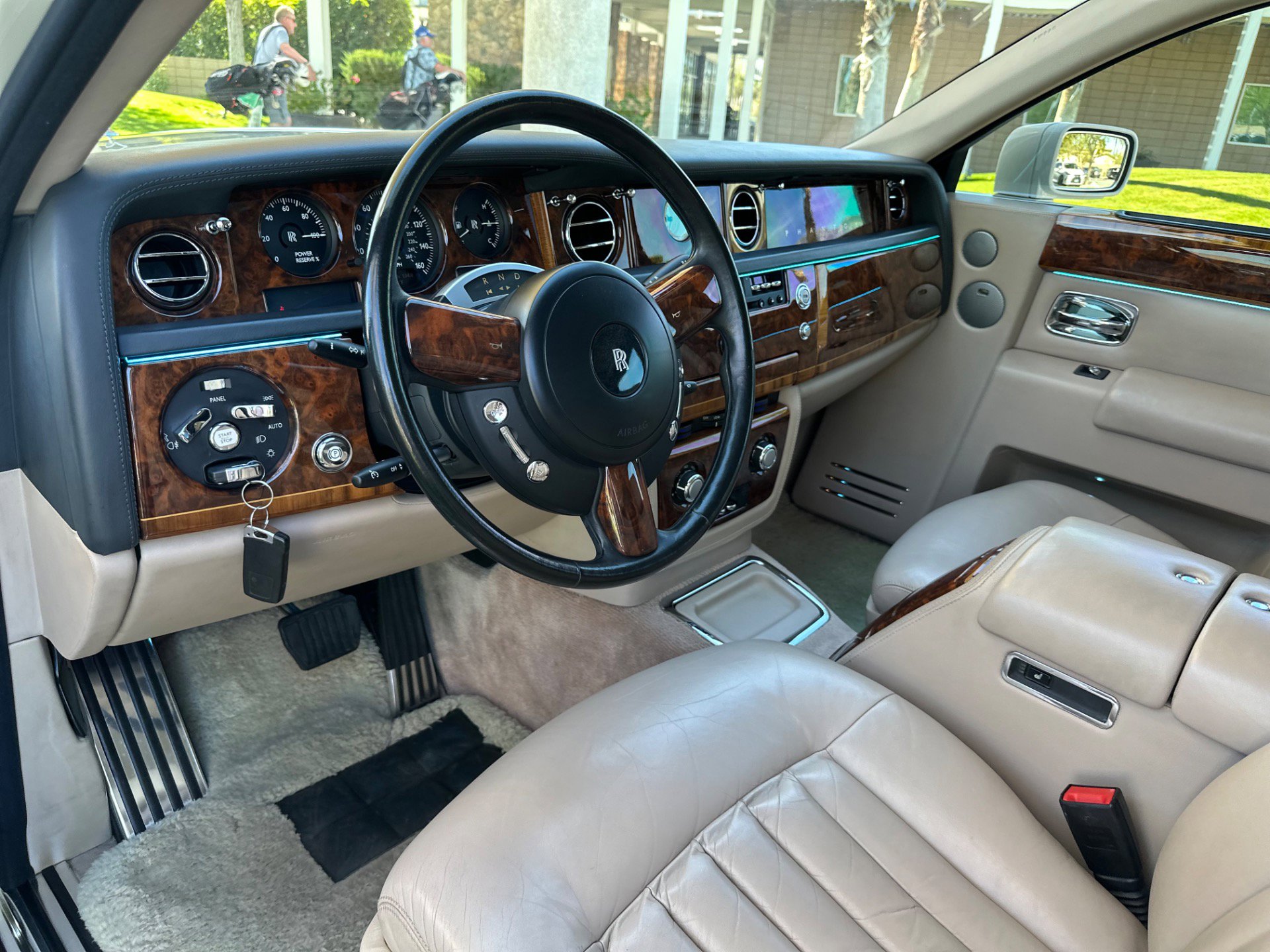 Used 2007 Rolls-Royce Phantom Sedan RWD image 29