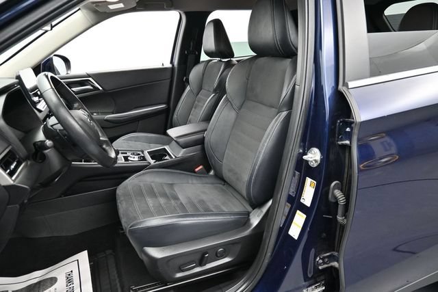 Used 2023 Mitsubishi Outlander SE FWD image 13