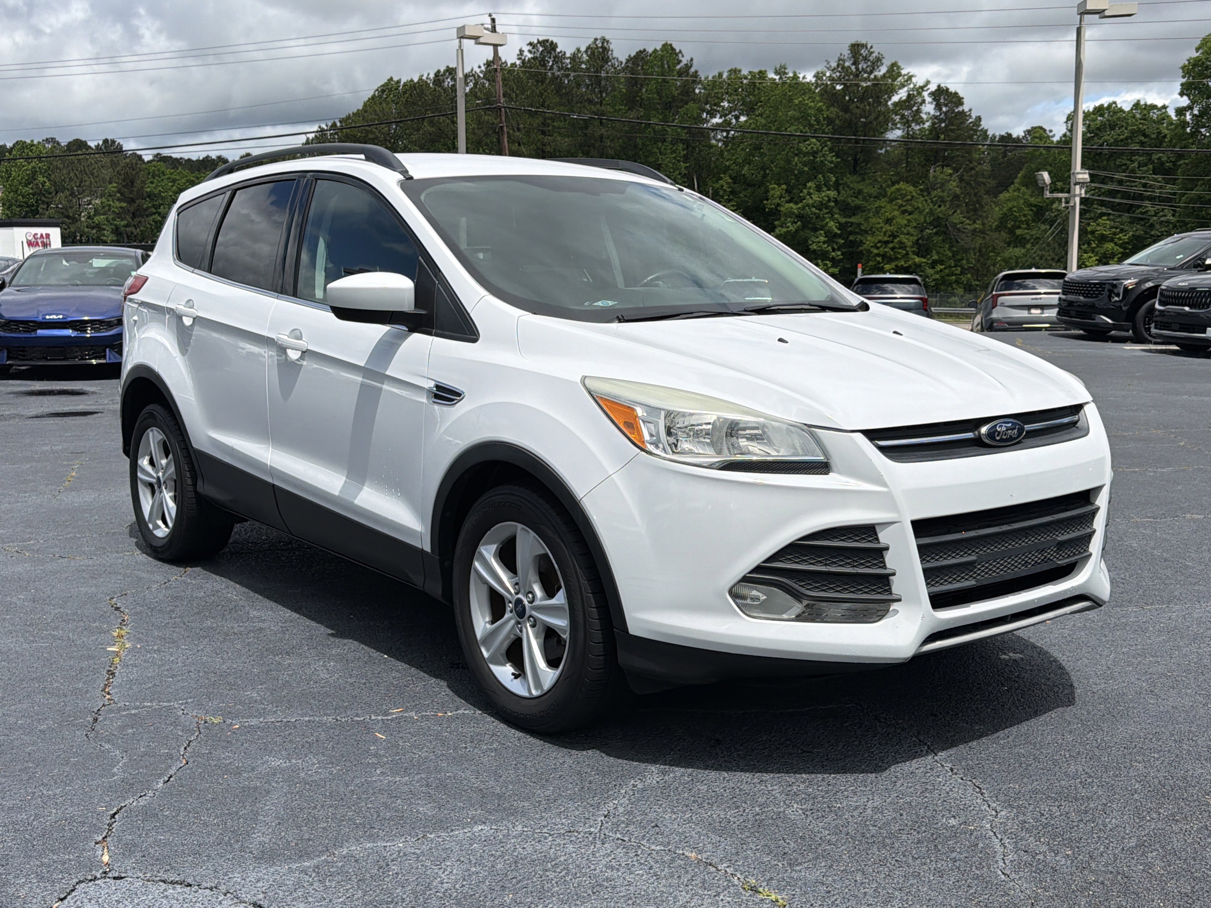 Used 2014 Ford Escape SE w/ Equipment Group 201A FWD image 3