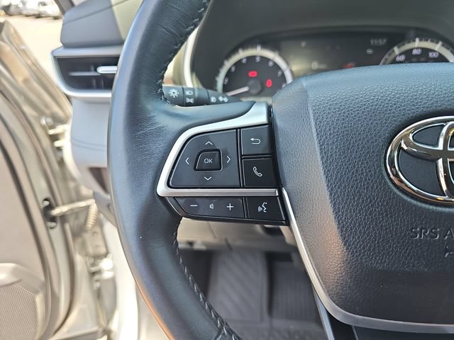 Used 2023 Toyota Highlander XLE FWD image 21