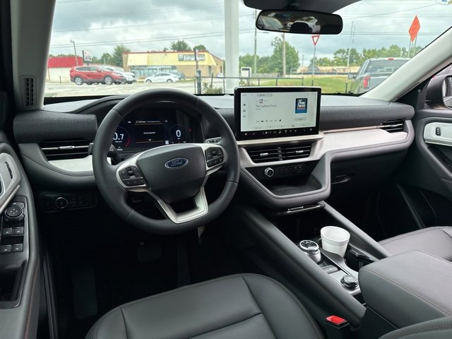 New 2025 Ford Explorer Active w/ Active Comfort Package image 26