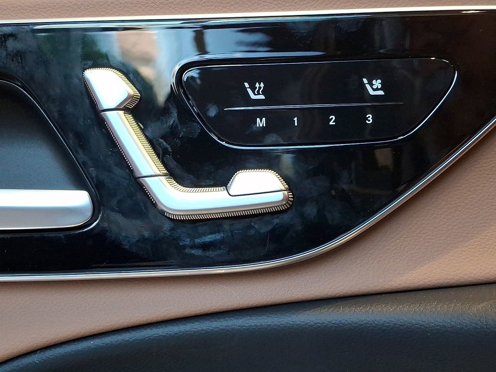 New 2026 Mercedes-Benz E 350 4MATIC Sedan image 14