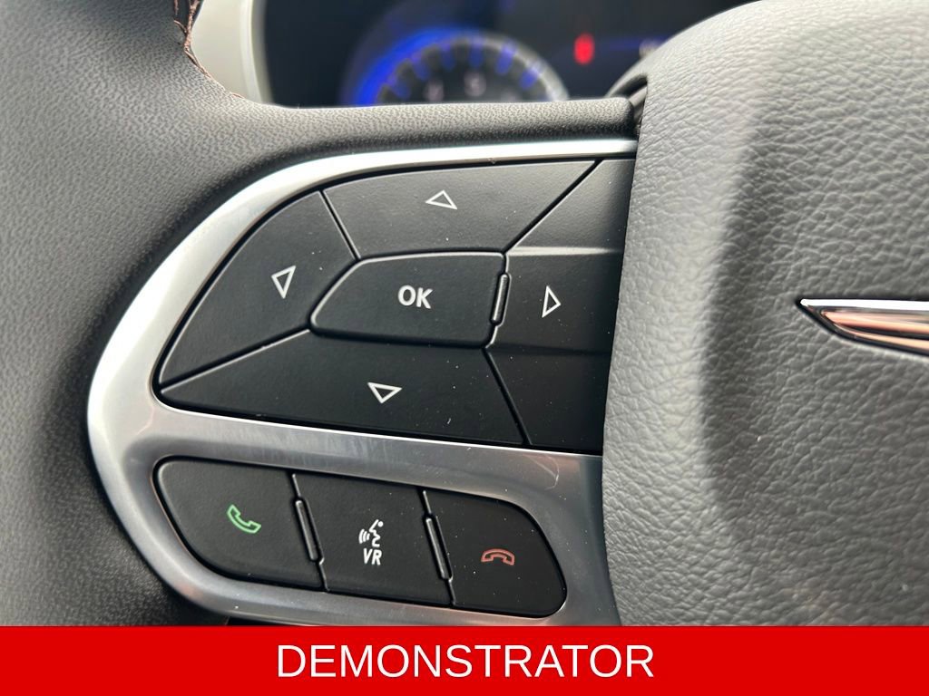 New 2026 Chrysler Pacifica Pinnacle image 13
