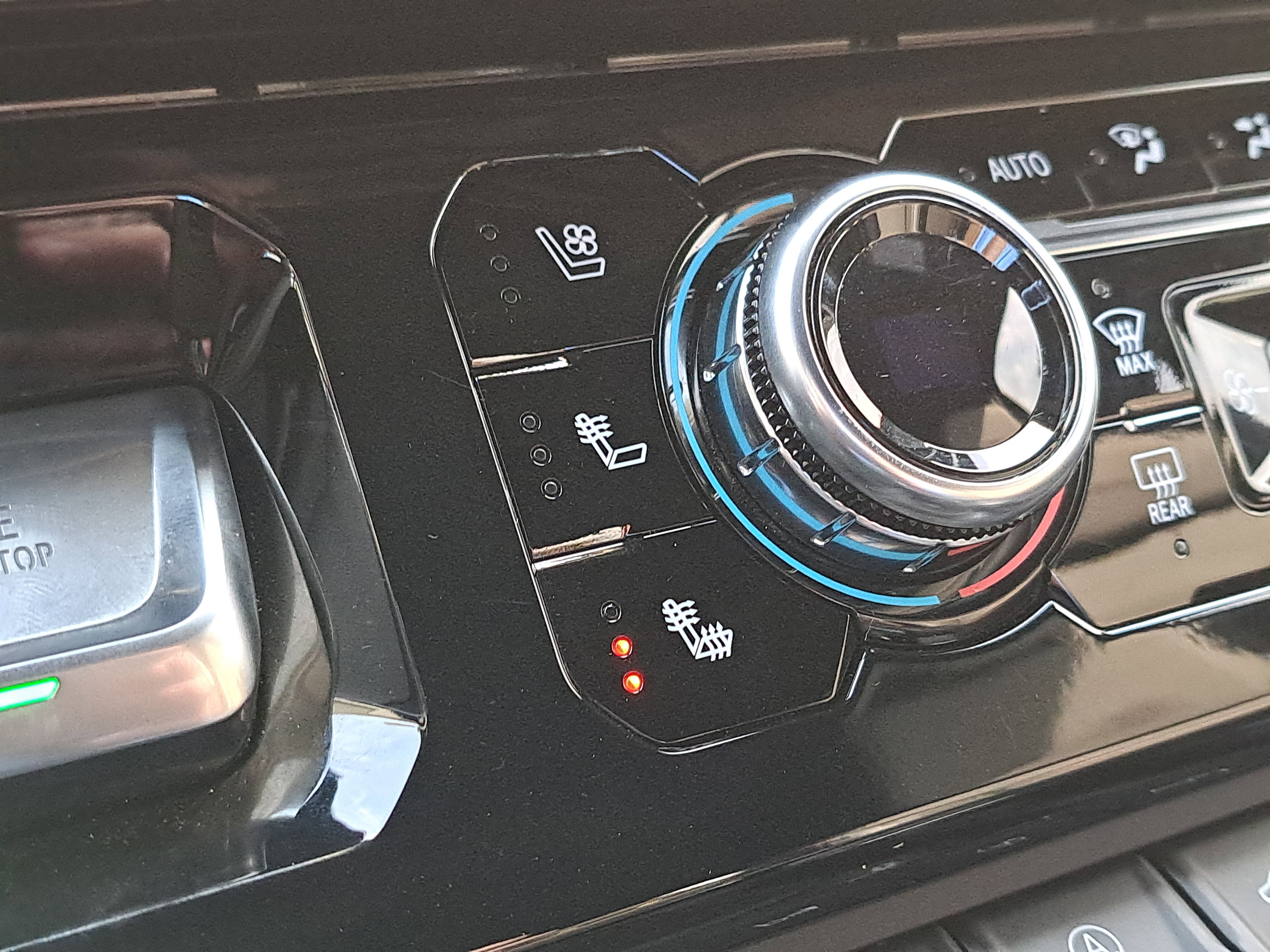 Used 2023 GMC Sierra 1500 AT4 w/ Technology Package image 24