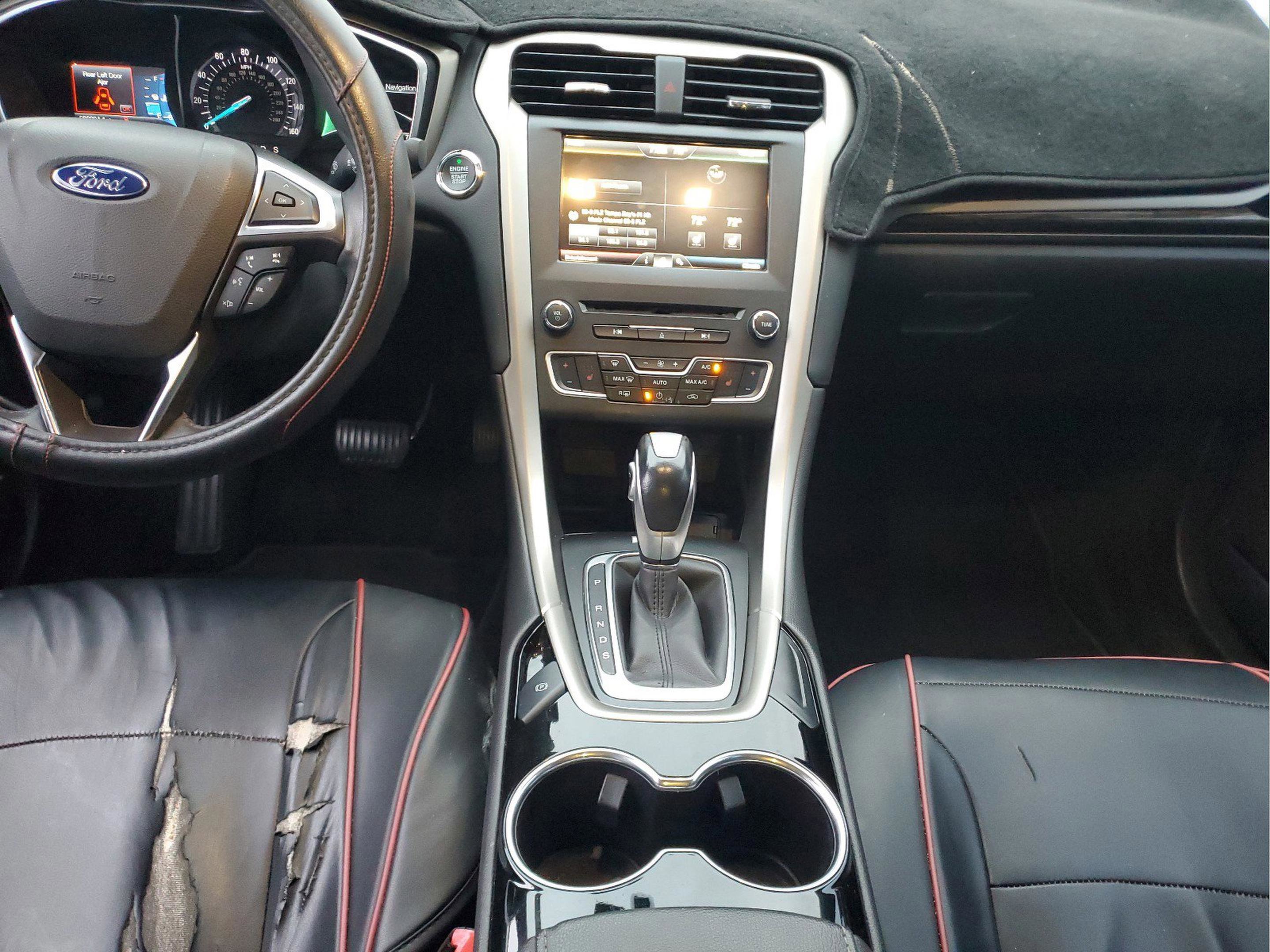 Used 2016 Ford Fusion SE w/ Equipment Group 202A FWD image 10