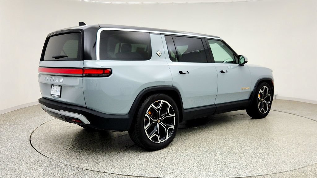 Used 2024 Rivian R1S Adventure AWD/4WD image 5