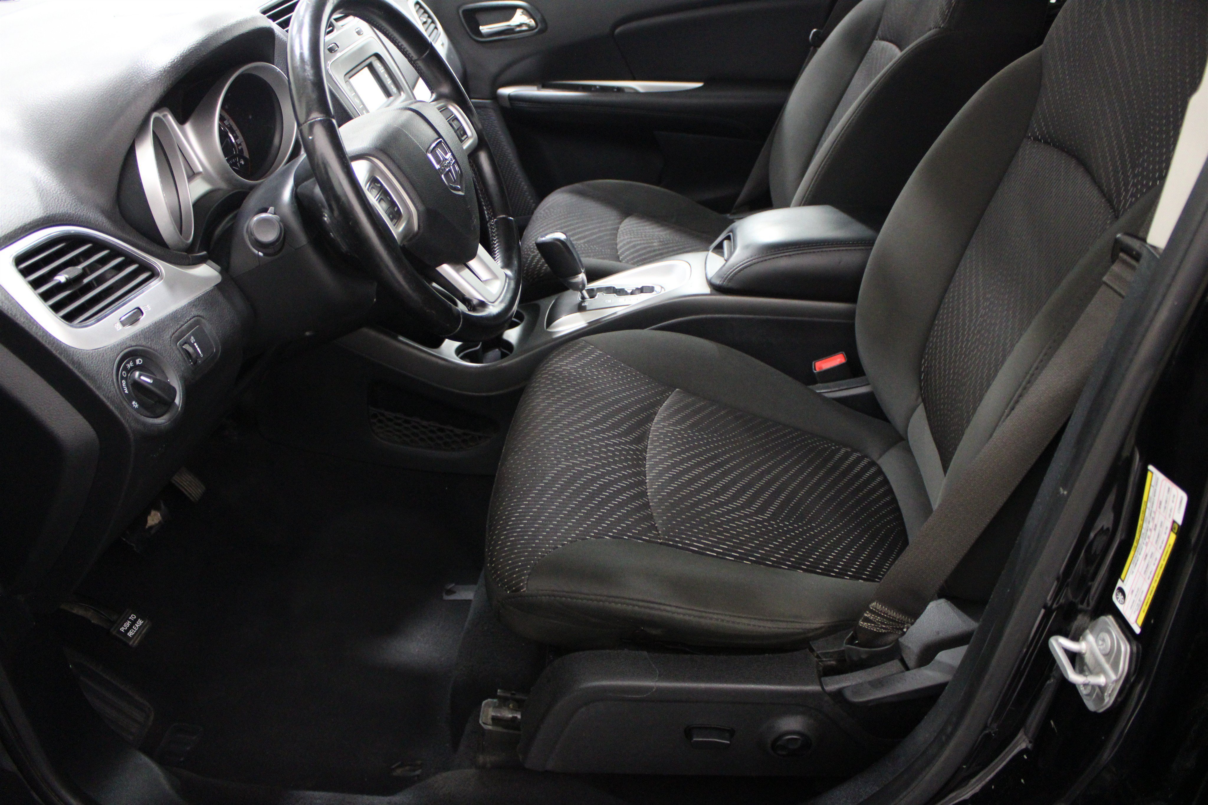 Used 2020 Dodge Journey SE w/ SE Popular Equipment Group FWD image 5