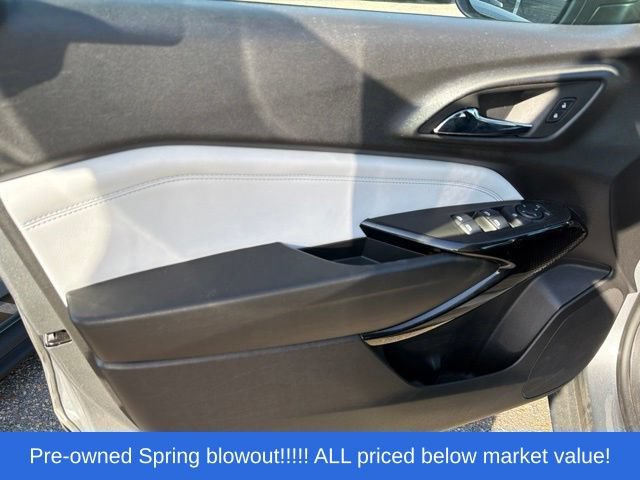 Used 2024 Chevrolet Trax LT w/ Sunroof Package FWD image 20