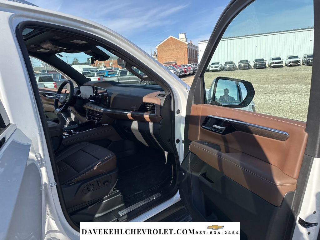 Used 2025 Chevrolet Tahoe High Country w/ Sun And Tow Package image 26