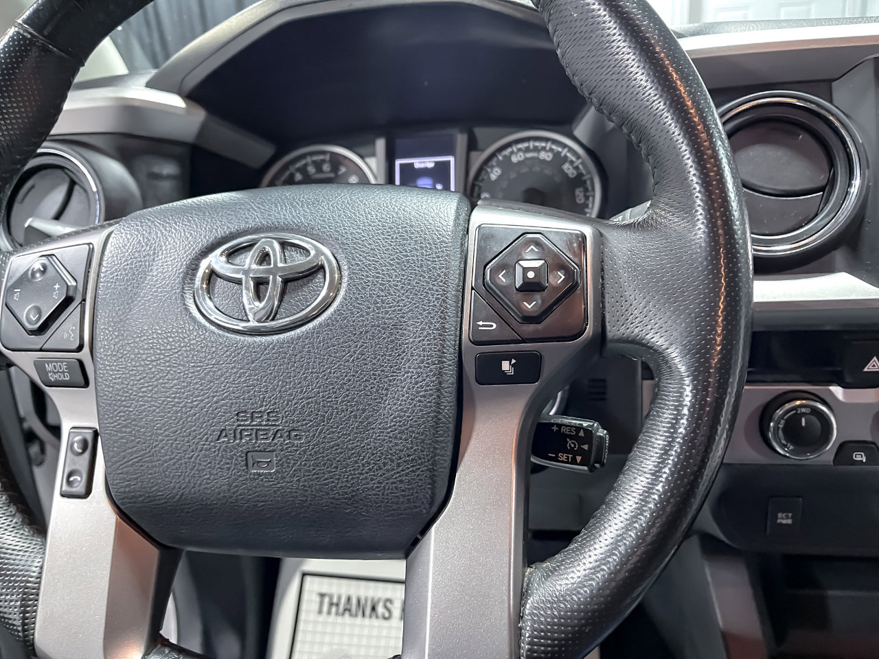 Used 2017 Toyota Tacoma TRD Off-Road image 20