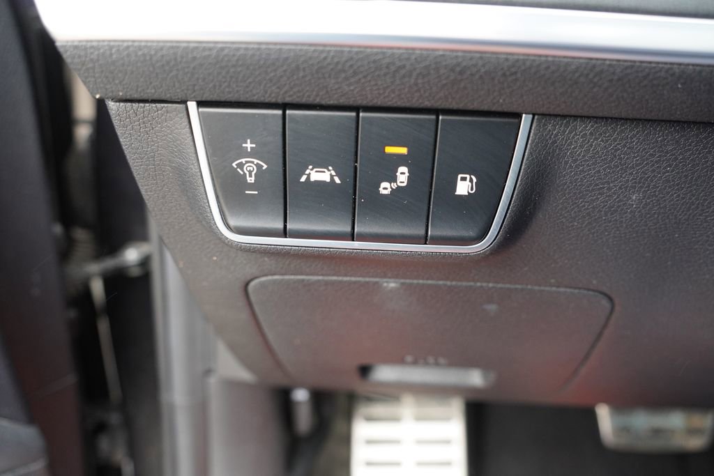 Certified 2020 Kia Stinger GT1 image 25