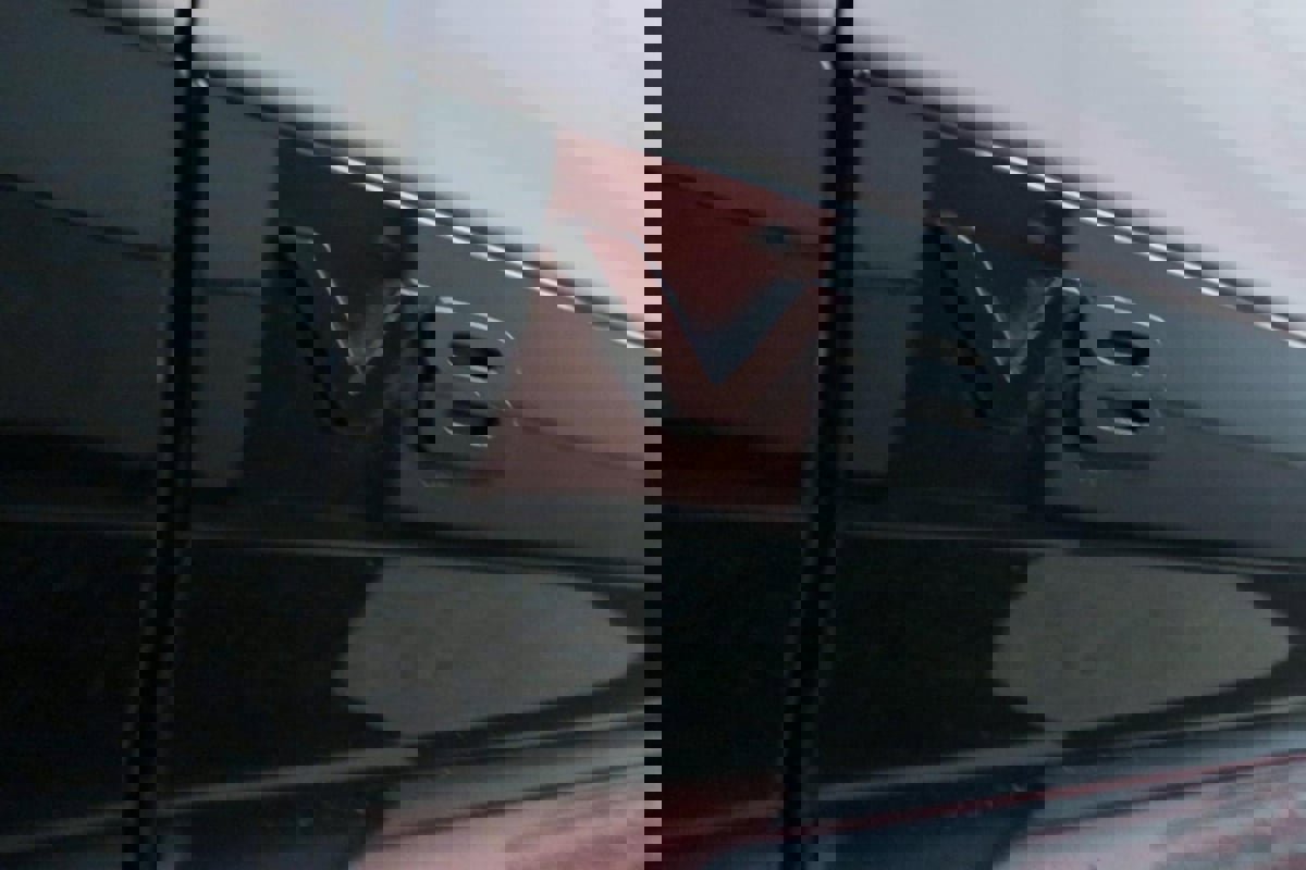 Used 2023 Land Rover Defender 110 V8 image 45