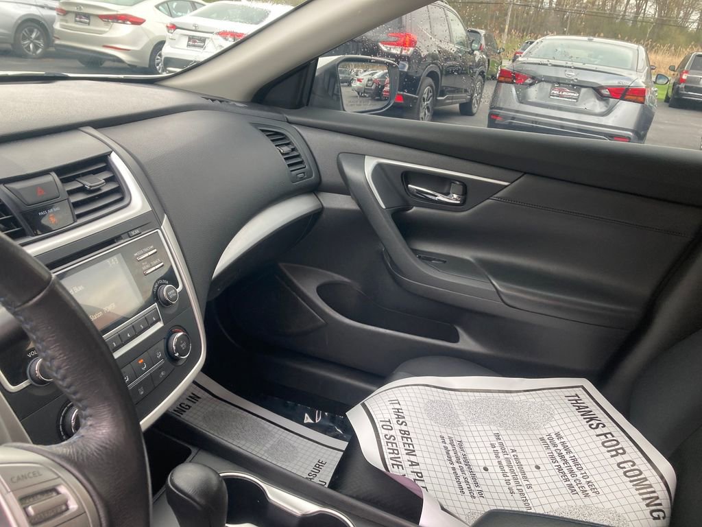 Used 2017 Nissan Altima 2.5 SR FWD image 15