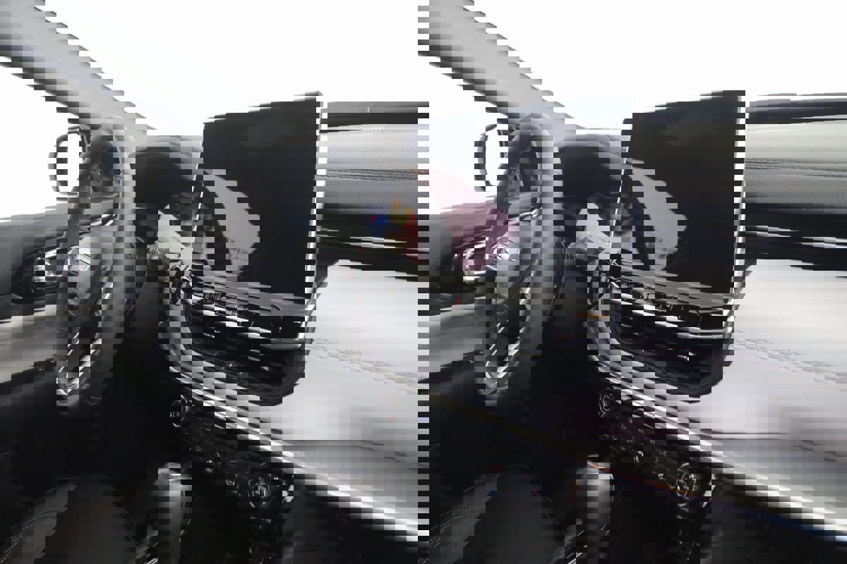 Used 2024 Jeep Compass Limited image 38
