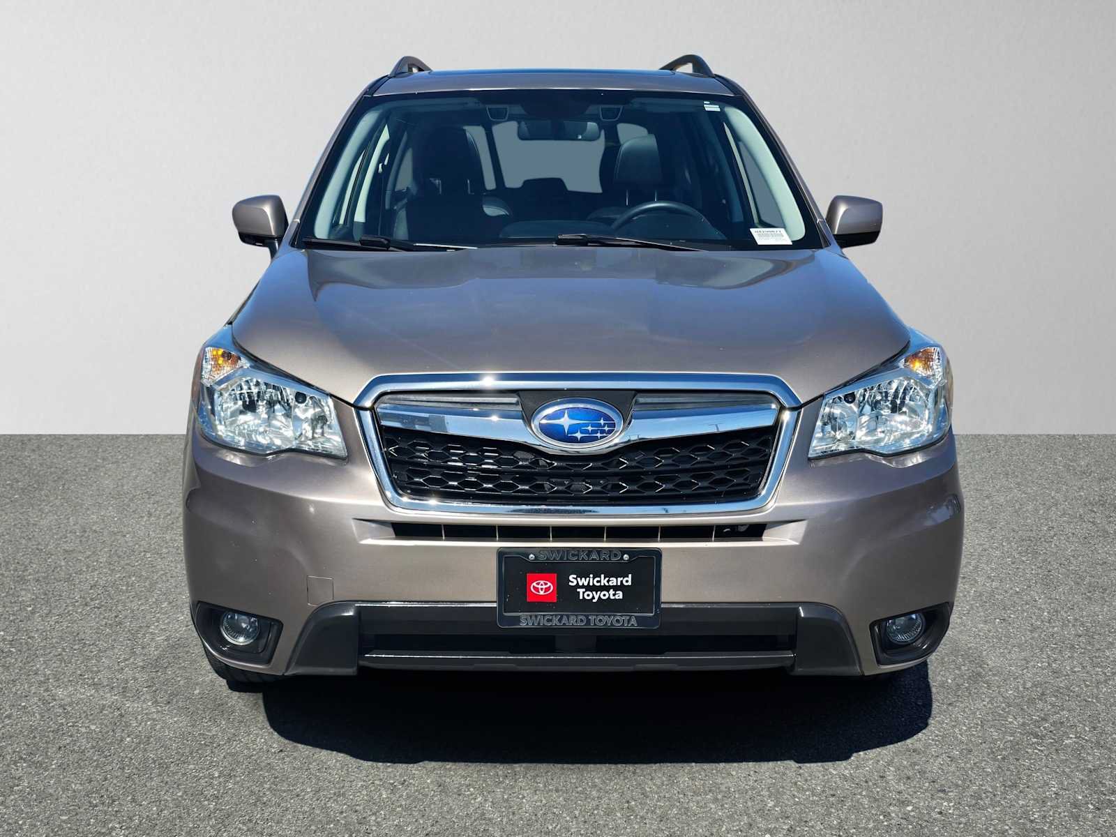 Used 2016 Subaru Forester 2.5i Limited AWD/4WD image 2