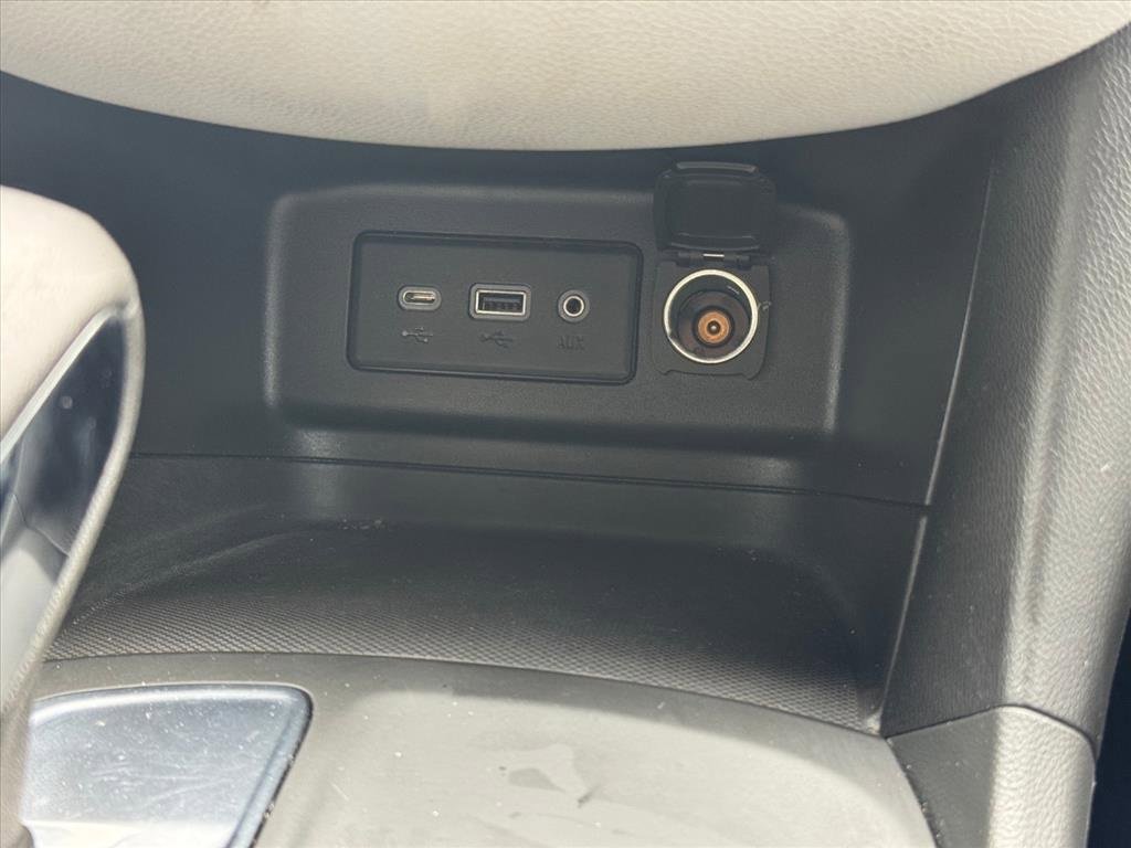 Used 2022 Chevrolet Equinox LS w/ LS Convenience Package image 18