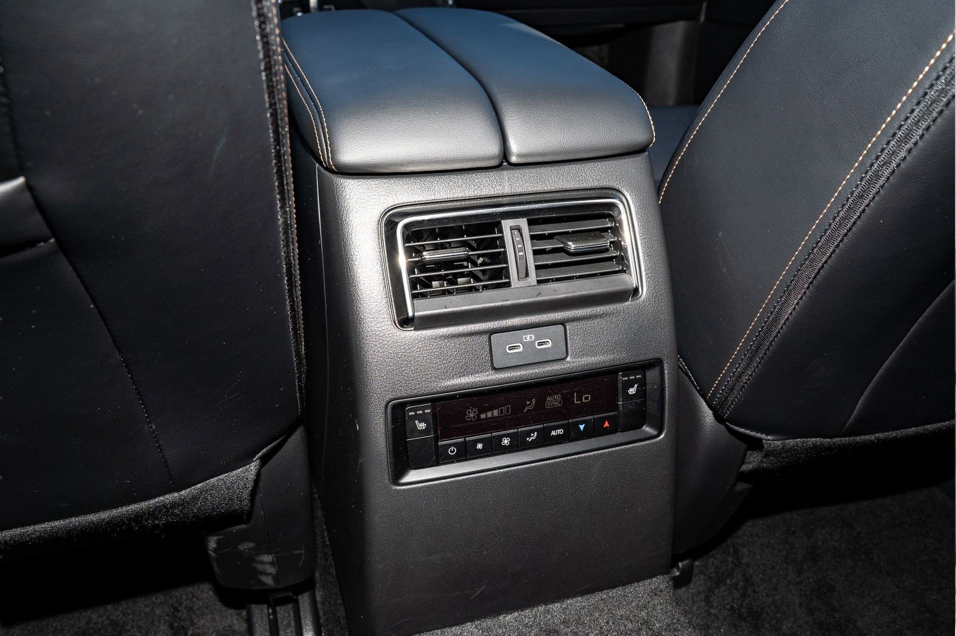 Used 2025 MAZDA CX-90 3.3 Turbo S w/ Premium Package image 22