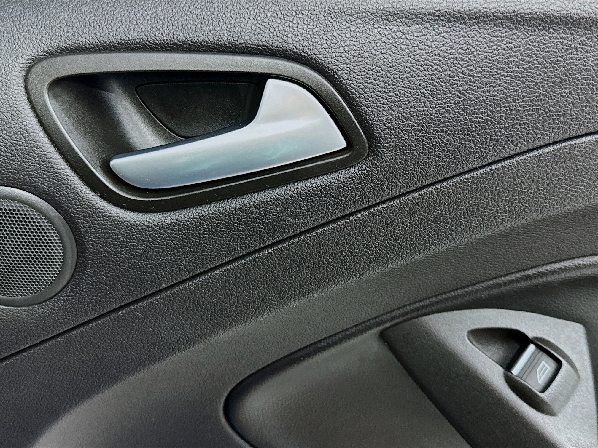 Used 2019 Ford Escape Titanium image 46