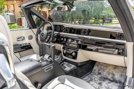 Used 2014 Rolls-Royce Phantom Drophead Coupe image 63
