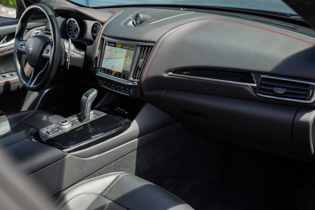 Used 2022 Maserati Levante GT AWD/4WD image 22