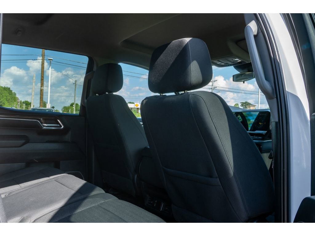 Used 2023 Chevrolet Silverado 1500 LT AWD/4WD image 15