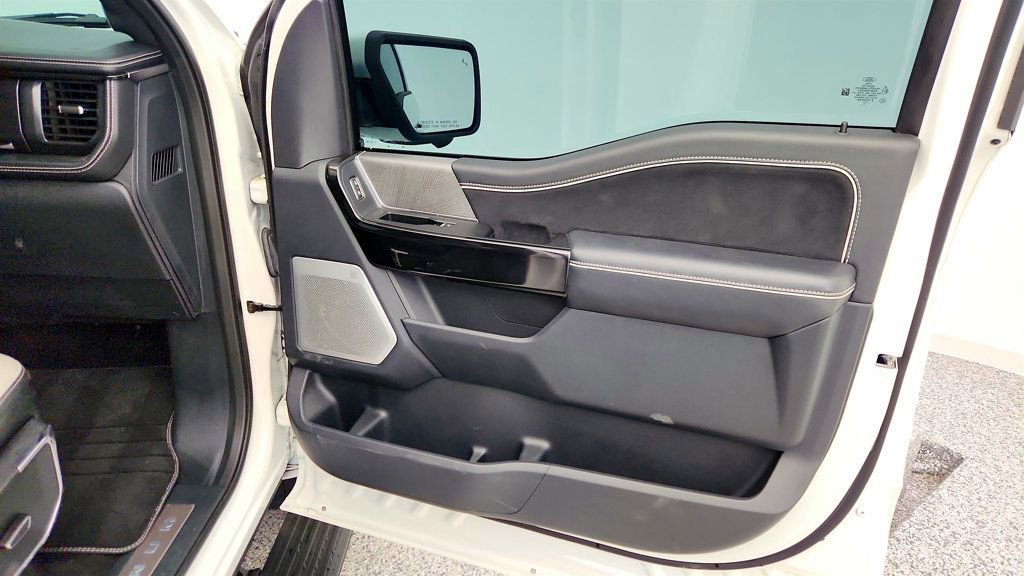 Used 2024 Ford F150 Lightning Platinum image 26