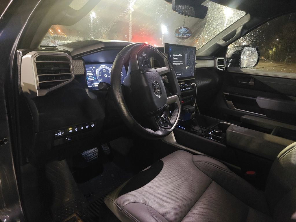 Used 2025 Toyota Tundra Limited image 9