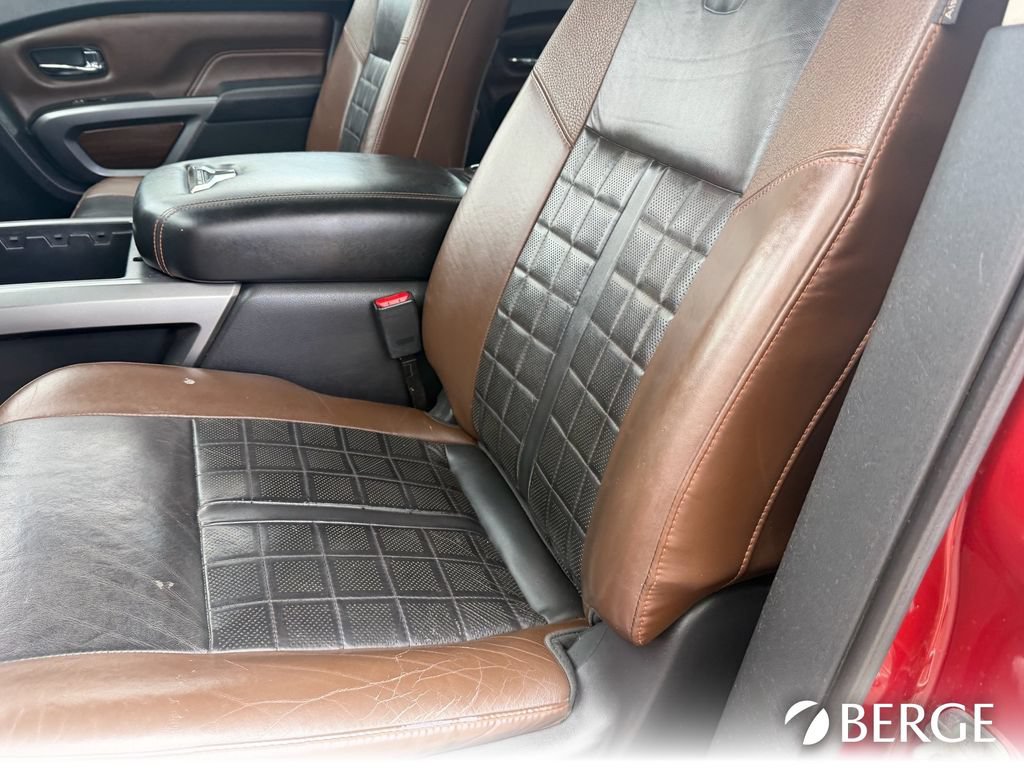 Used 2019 Nissan Titan Platinum Reserve AWD/4WD image 21