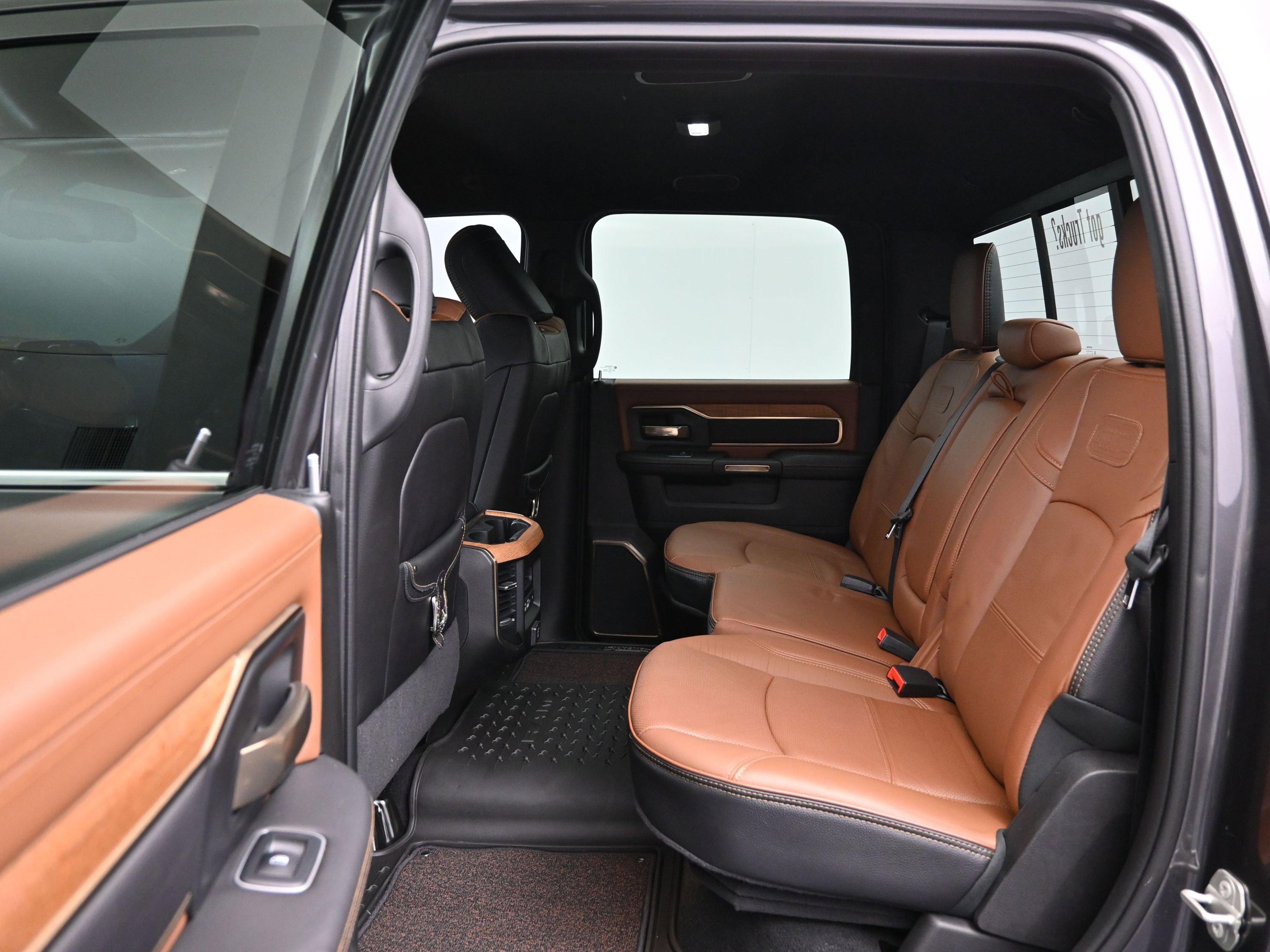 Used 2023 RAM 2500 Limited image 11