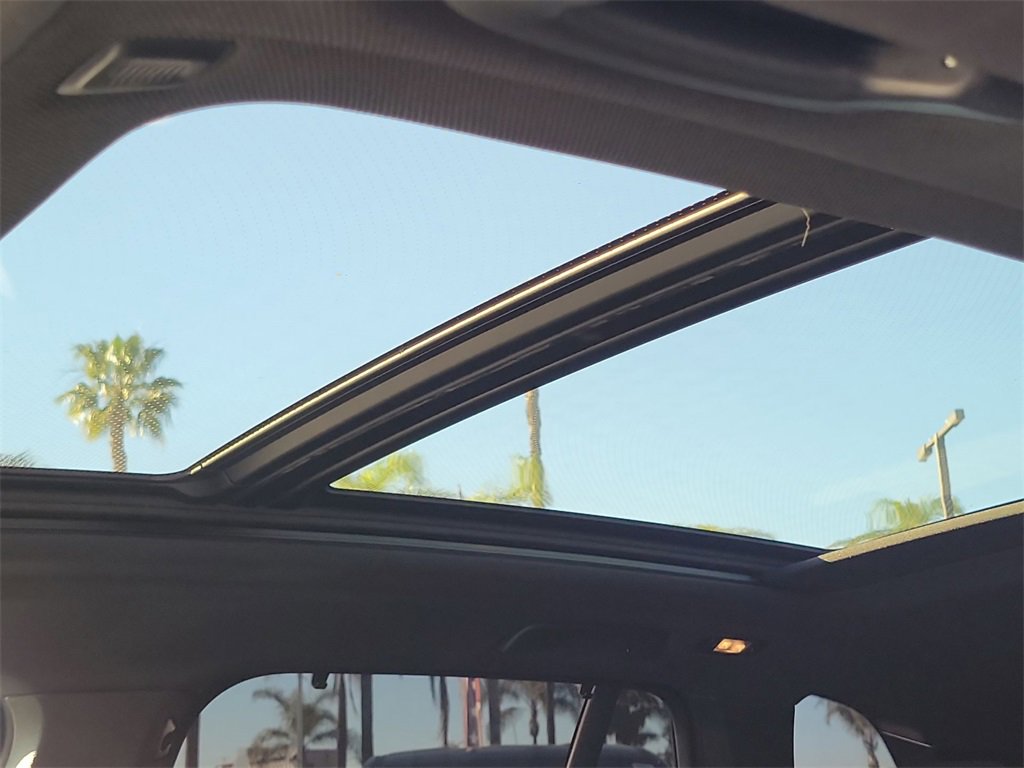 Used 2023 BMW X5 M50i w/ Executive Package image 19